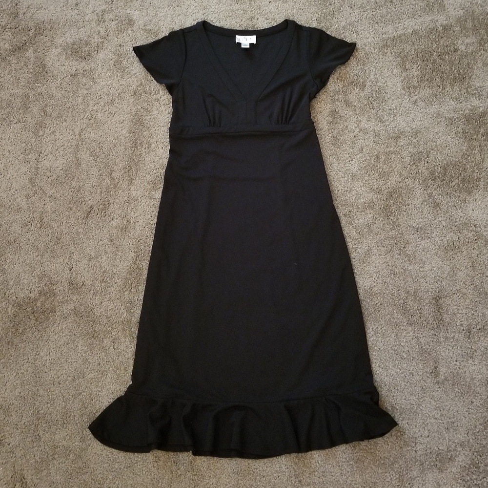 🌻 LOFT Black Dress